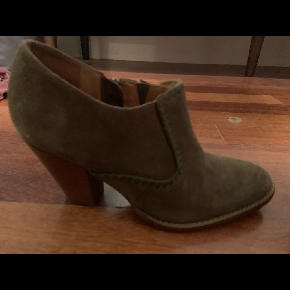 Jack Rogers dark green booties size 7